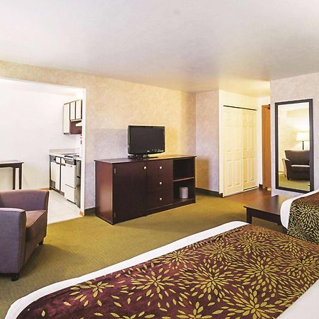 Hotel La Quinta By Wyndham Woodburn Exterior foto