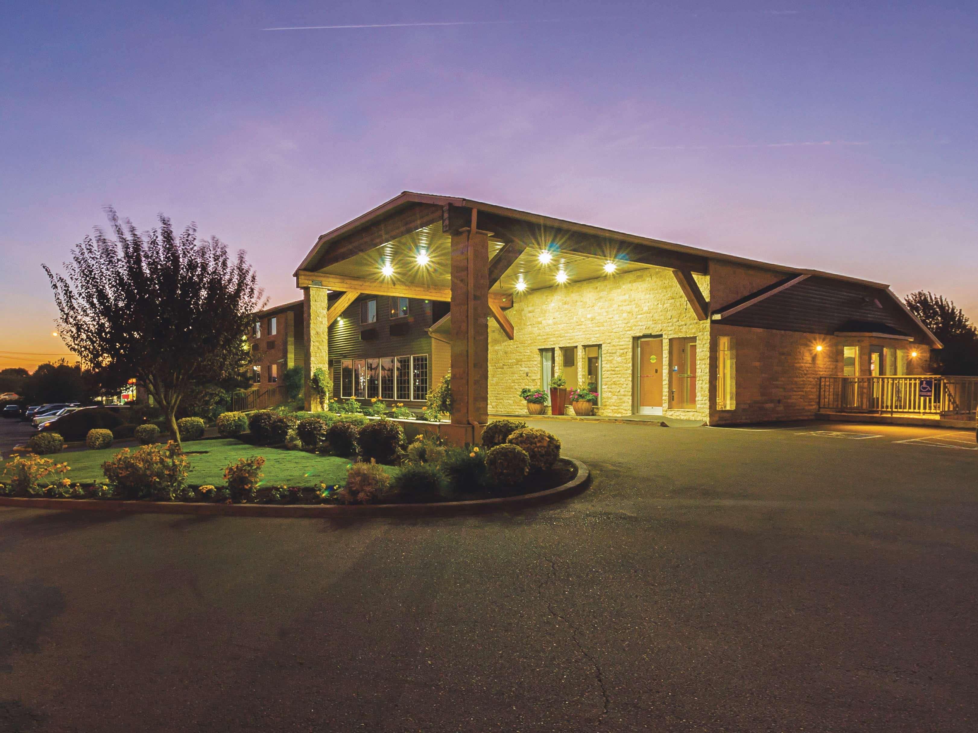 Hotel La Quinta By Wyndham Woodburn Exterior foto